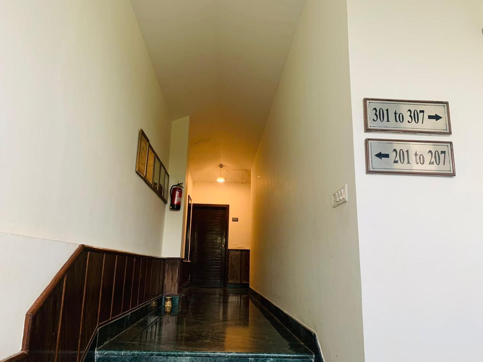The Riverview Retreat Corbett By Leisure Hotels Garjia Εξωτερικό φωτογραφία
